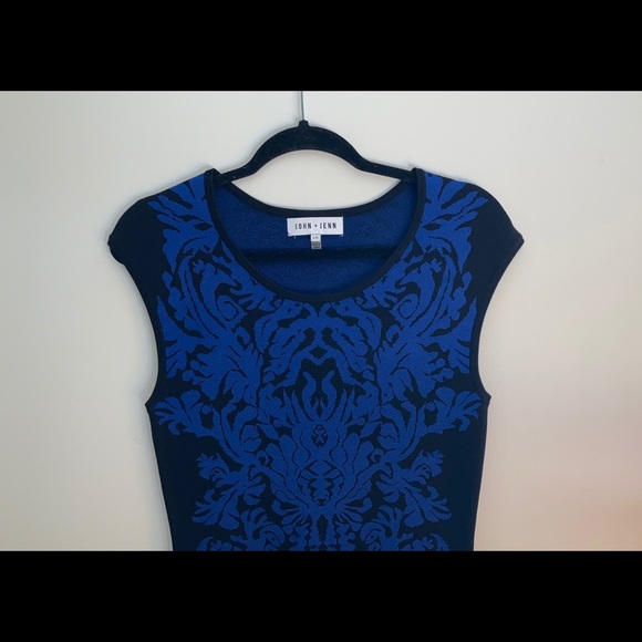 John & Jenn Dress heavy fabric never worn - Picture 3 of 6